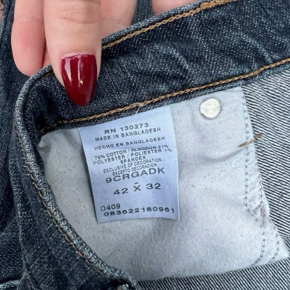 Wrangler Men’s 42x32 Straight Leg Advanced Comfort Denim Blue Jeans Vintage EUC - Picture 3 of 8